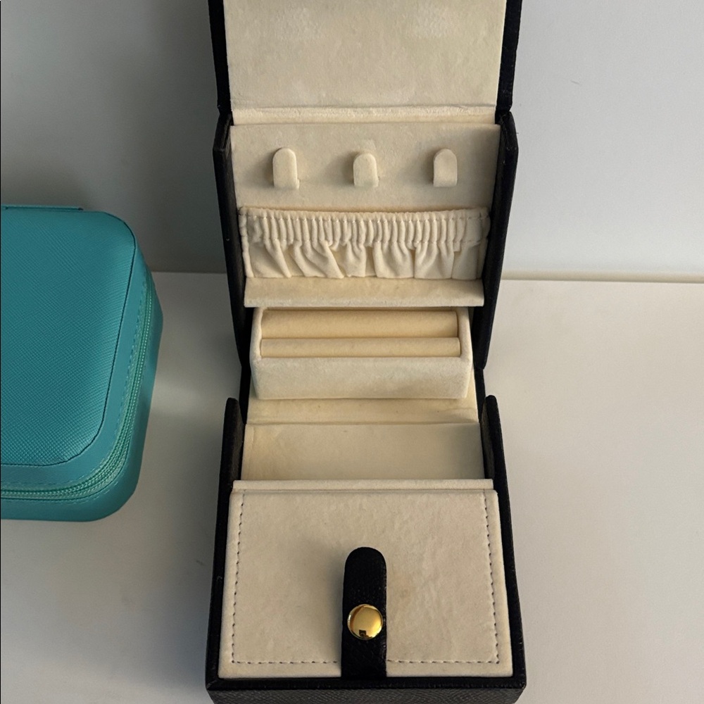 New Black and Blue & Blue Jewelry Travel Cases - Picture 4 of 4